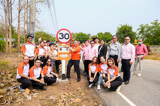 ลุยพื้นที่แก้จุดเสี่ยงอุบัติเหตุ ชุมชนบ่อทอง จ.อุตรดิตถ์